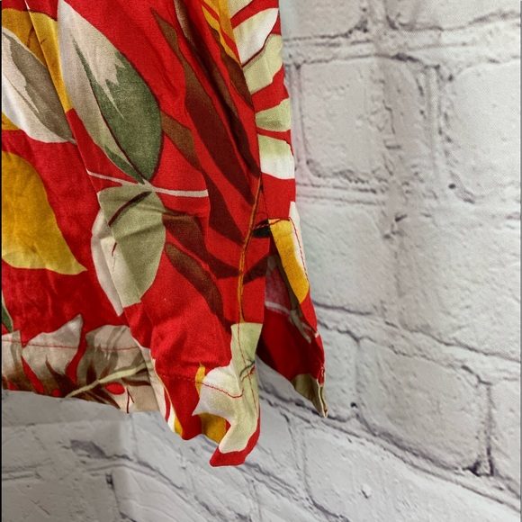 VINTAGE BASIC EDITIONS Hawaiian Shirt Red Button Down with Short Sleeves - Picture 12 of 13